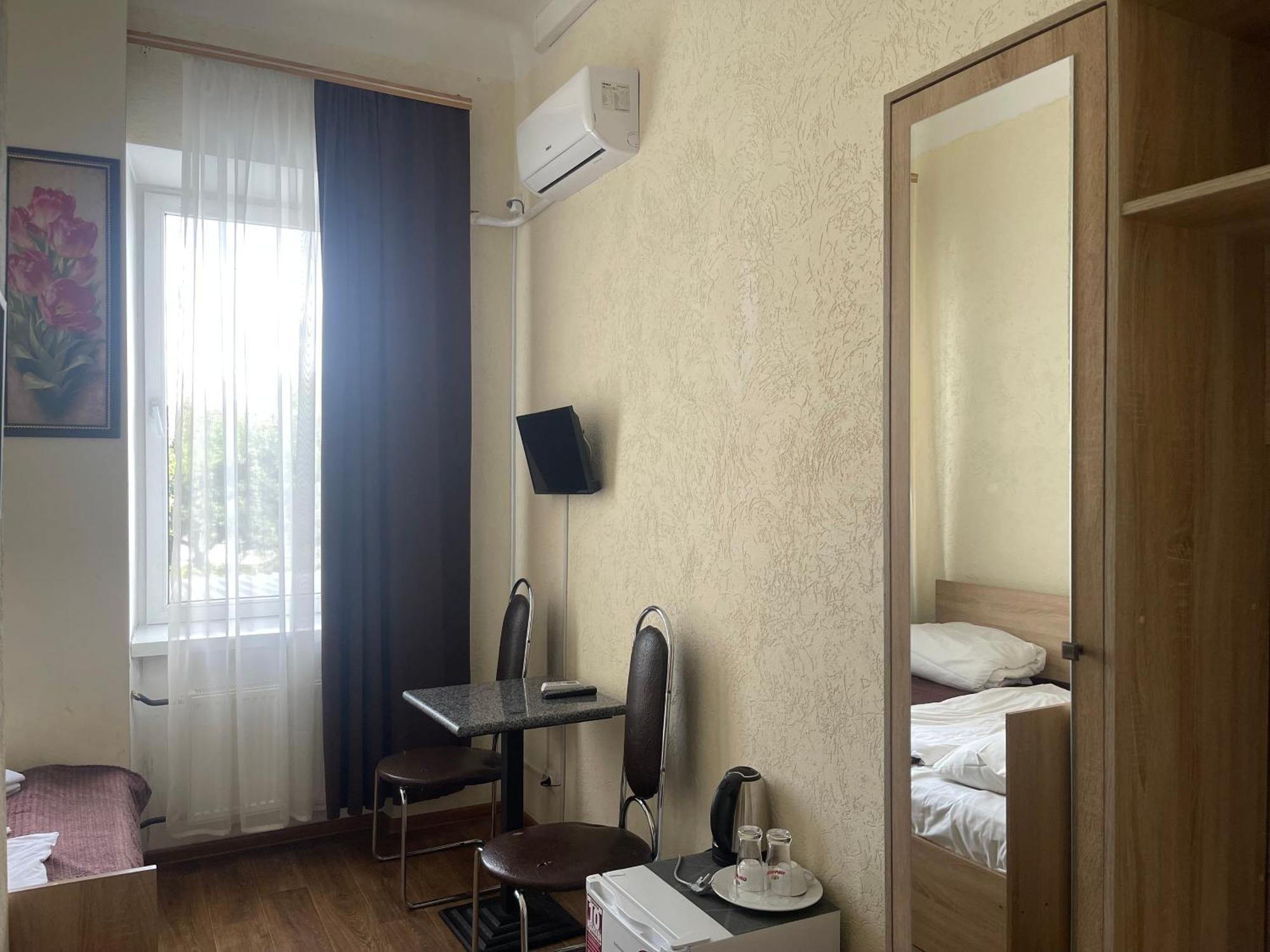 Hotel Femina Zhytómyr Habitación foto